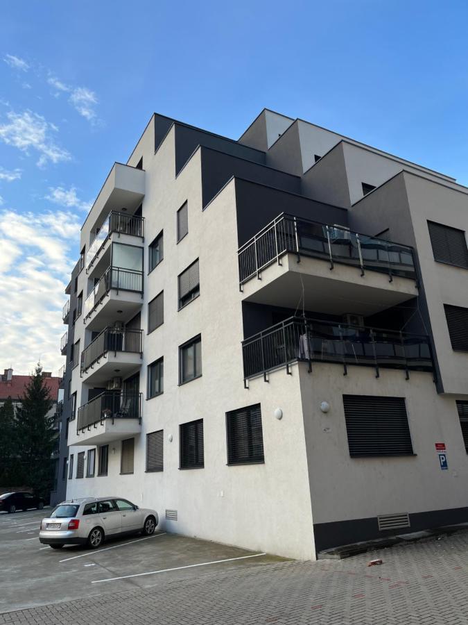 Elegant Escape Ii - Centre Pressburg